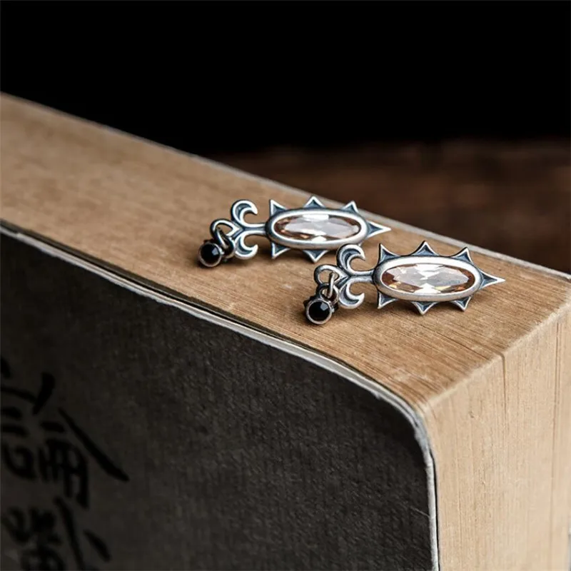 New fashion design zircon earrings unisex Gothic trend hip-hop rock banquet accessories holiday jewelry gifts wholesale
New fashion design zircon earrings unisex Gothic trend hip-hop rock banquet accessories holiday jewelry gifts wholesale