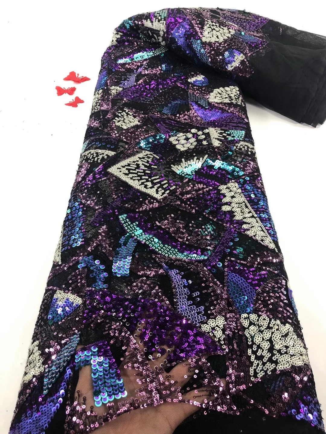2020 Newest 3D Flower African Net Lace Fabric with Shiny Sequins Classic Nigerian French Mesh Lace Fabric for Wedding Sewing 
2020 Newest 3D Flower African Net Lace Fabric with Shiny Sequins Classic Nigerian French Mesh Lace Fabric for Wedding Sewing