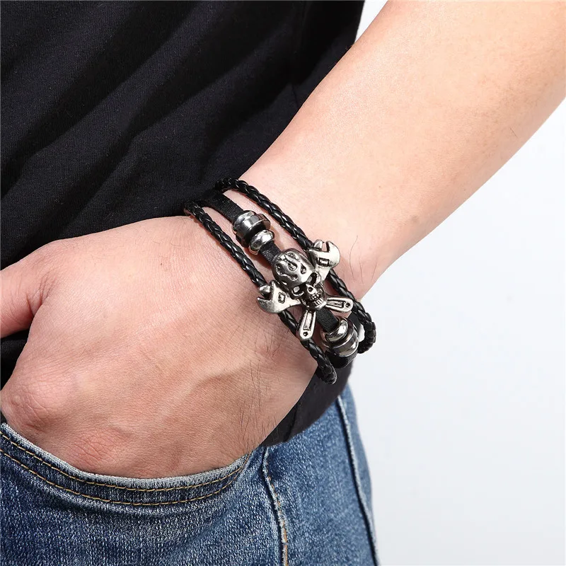 High-quality vintage alloy skull bracelet, stackable, multi-layer black leather braided bracelet, suitable for men's bracelets
High-quality vintage alloy skull bracelet, stackable, multi-layer black leather braided bracelet, suitable for men's bracelets
