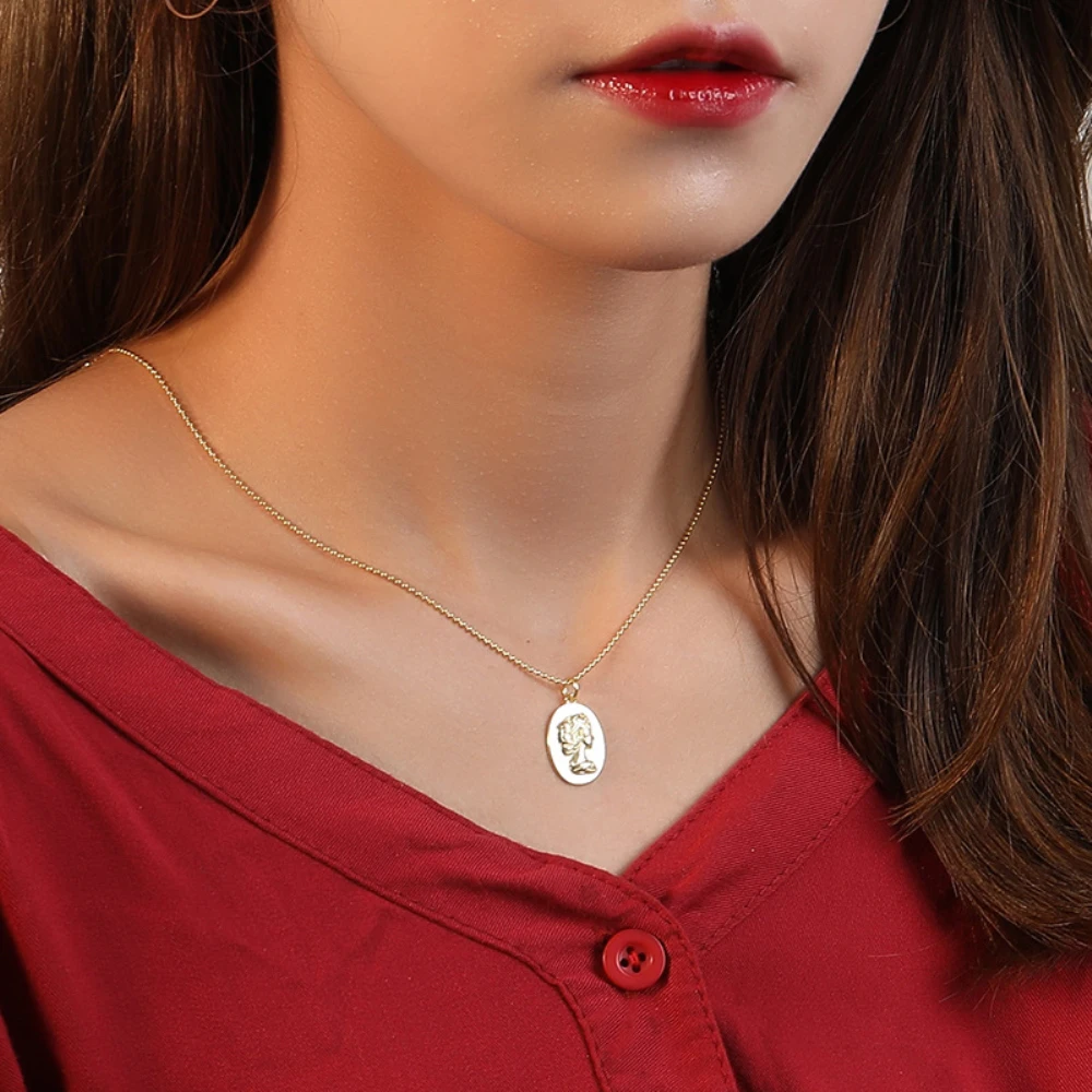 European Style Luxury 925 Solid Sterling Silver Embossed Portrait Necklace Oval Medallion Bead Chain Necklaces for Girls Womens
European Style Luxury 925 Solid Sterling Silver Embossed Portrait Necklace Oval Medallion Bead Chain Necklaces for Girls Womens