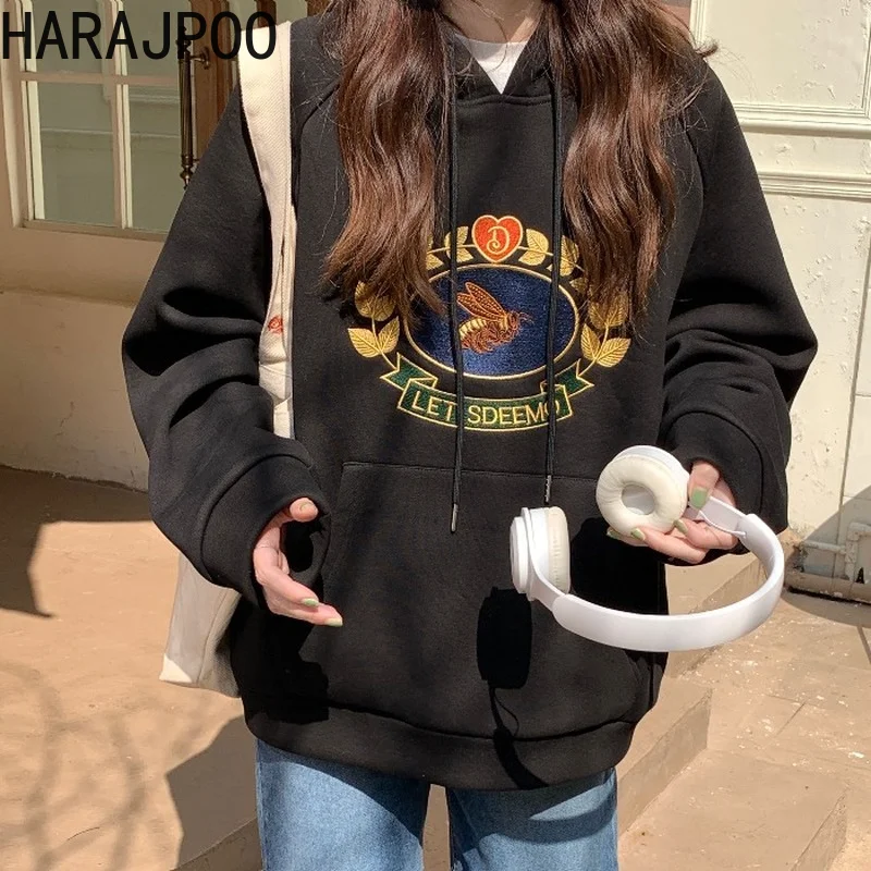 Hooded Harajpoo Woman Loose Versatile Preppy Style Embroidery Velvet Autumn Winter 2021 Student Casual Women Pocket Sweatshirts
Hooded Harajpoo Woman Loose Versatile Preppy Style Embroidery Velvet Autumn Winter 2021 Student Casual Women Pocket Sweatshirts