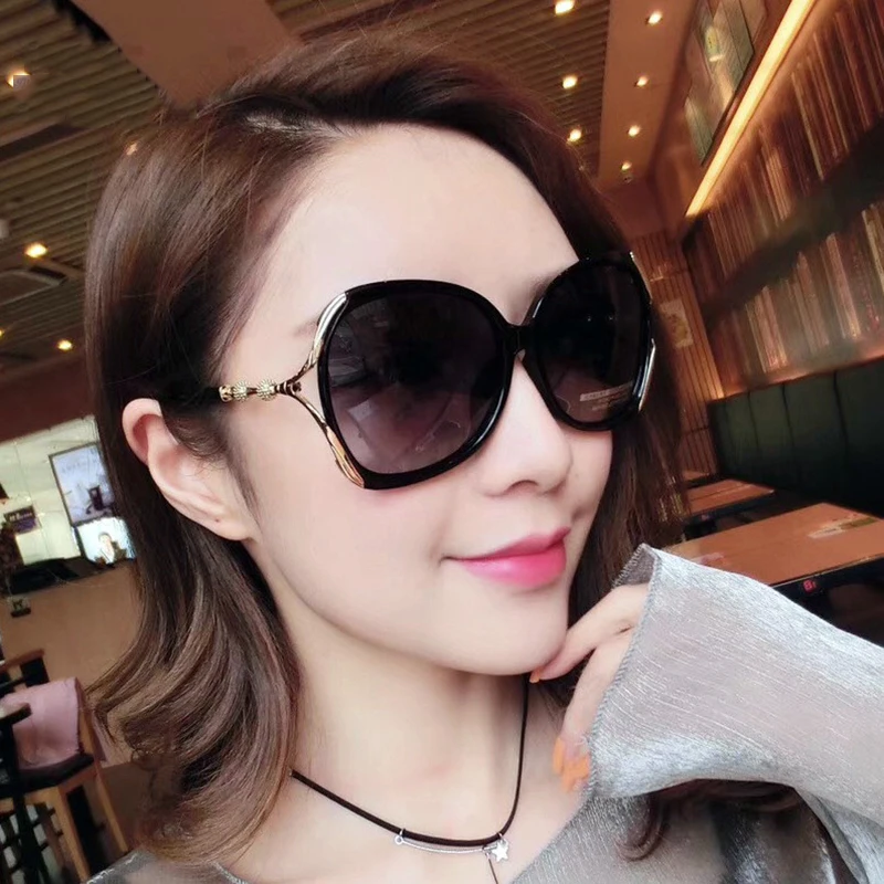 Veshion Polarized Sunglasses Women Men Alloy Round Sun Glasses for Female Male Driving Oversized Woman Glasses Elegant Luxury 
Veshion Polarized Sunglasses Women Men Alloy Round Sun Glasses for Female Male Driving Oversized Woman Glasses Elegant Luxury