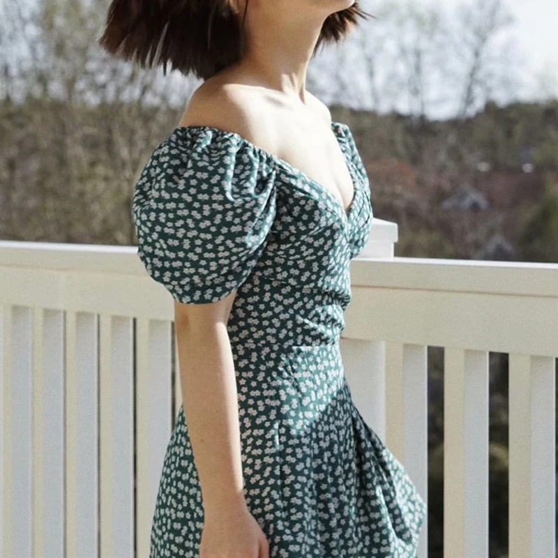 2021 Summer dress boho korean off shoulder beach dress elegant kawaii green vintage floral sexy v neck mini dress vestidos
2021 Summer dress boho korean off shoulder beach dress elegant kawaii green vintage floral sexy v neck mini dress vestidos