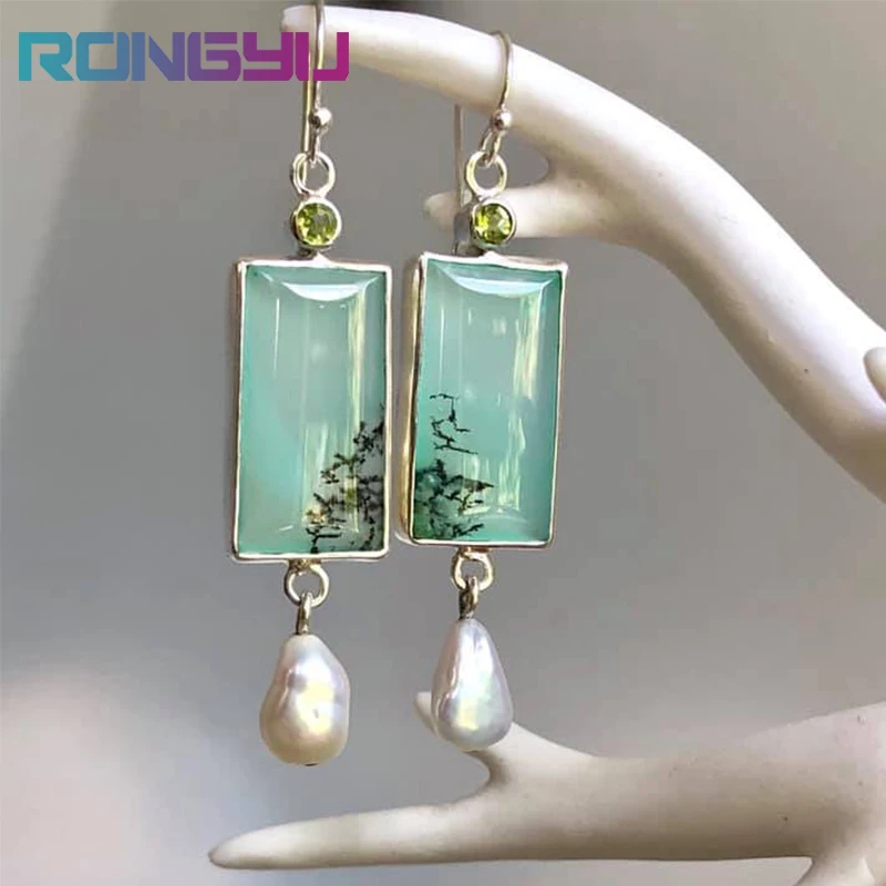 New Luxury Synthetic Green Opal Ink Painting and Pearl Drop Earrings Vintage for Women Korean Fashion Ear Hook Jewelry Wholesale
New Luxury Synthetic Green Opal Ink Painting and Pearl Drop Earrings Vintage for Women Korean Fashion Ear Hook Jewelry Wholesale