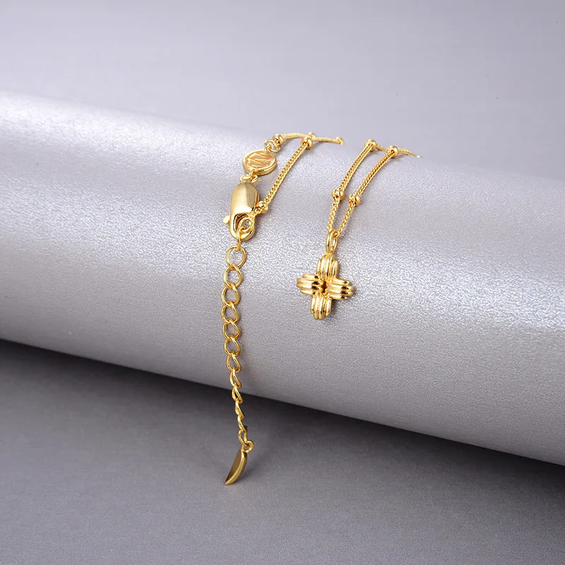 European and American retro French elegant mini cross necklace woman 
European and American retro French elegant mini cross necklace woman