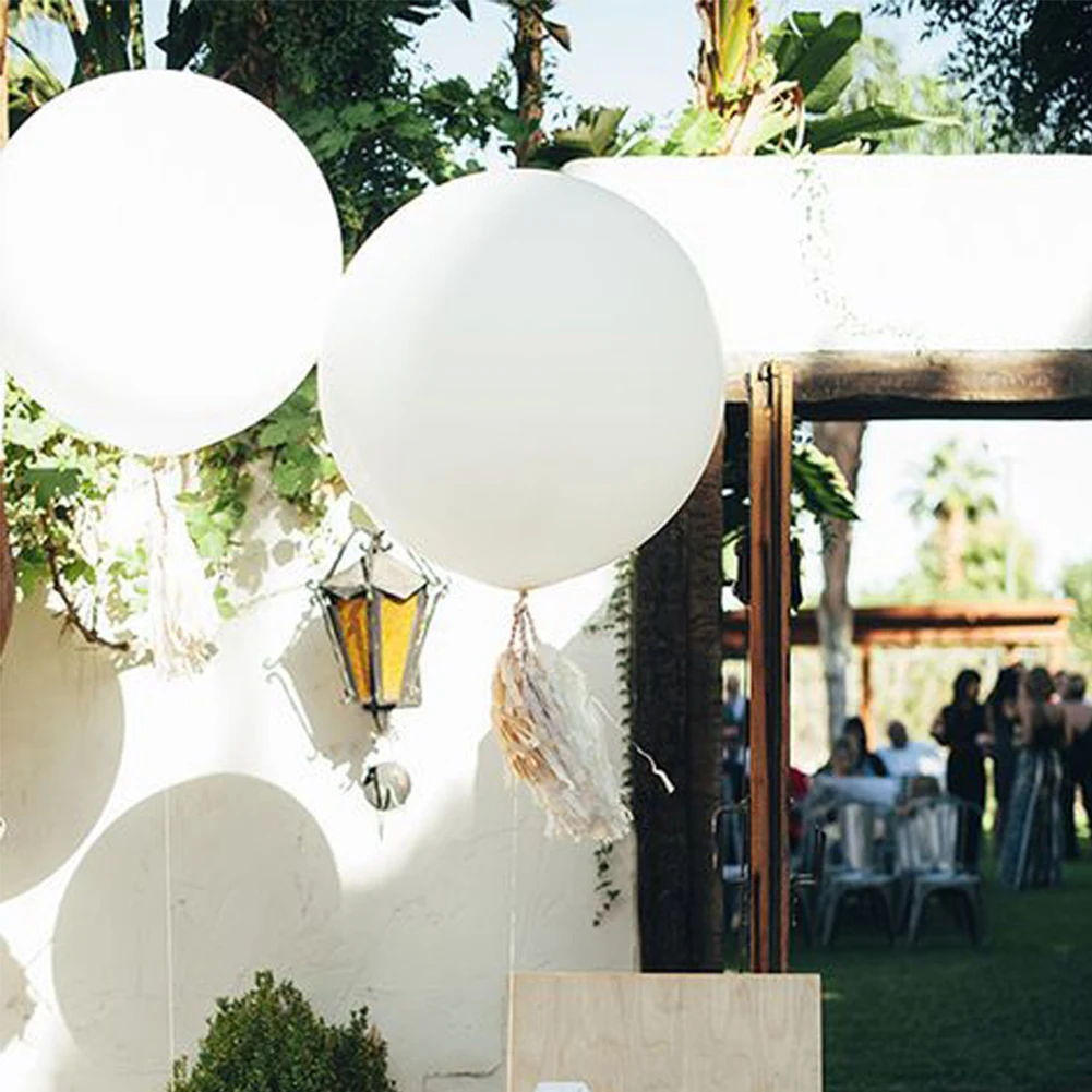 125pcs White Wedding Theme Balloon Latex Party Balloons for Wedding Birthday Party Decorations
125pcs White Wedding Theme Balloon Latex Party Balloons for Wedding Birthday Party Decorations