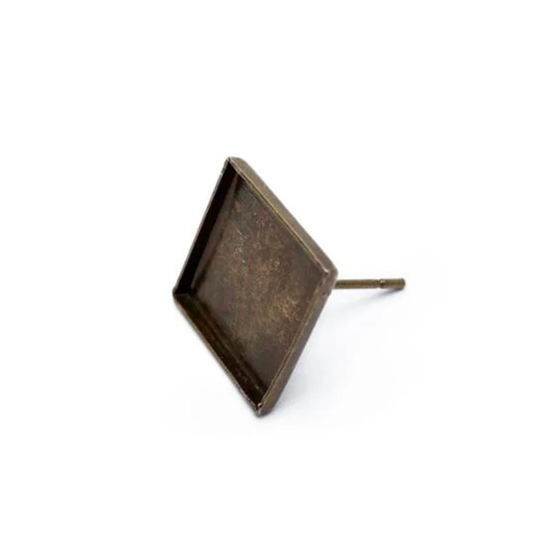50pcs/lot 12mm Square Stud Earrings Settings 12mm Cabochon Base Blank Fit Glass Cabochons DIY Stud Earring Jewelry Wholesale
50pcs/lot 12mm Square Stud Earrings Settings 12mm Cabochon Base Blank Fit Glass Cabochons DIY Stud Earring Jewelry Wholesale