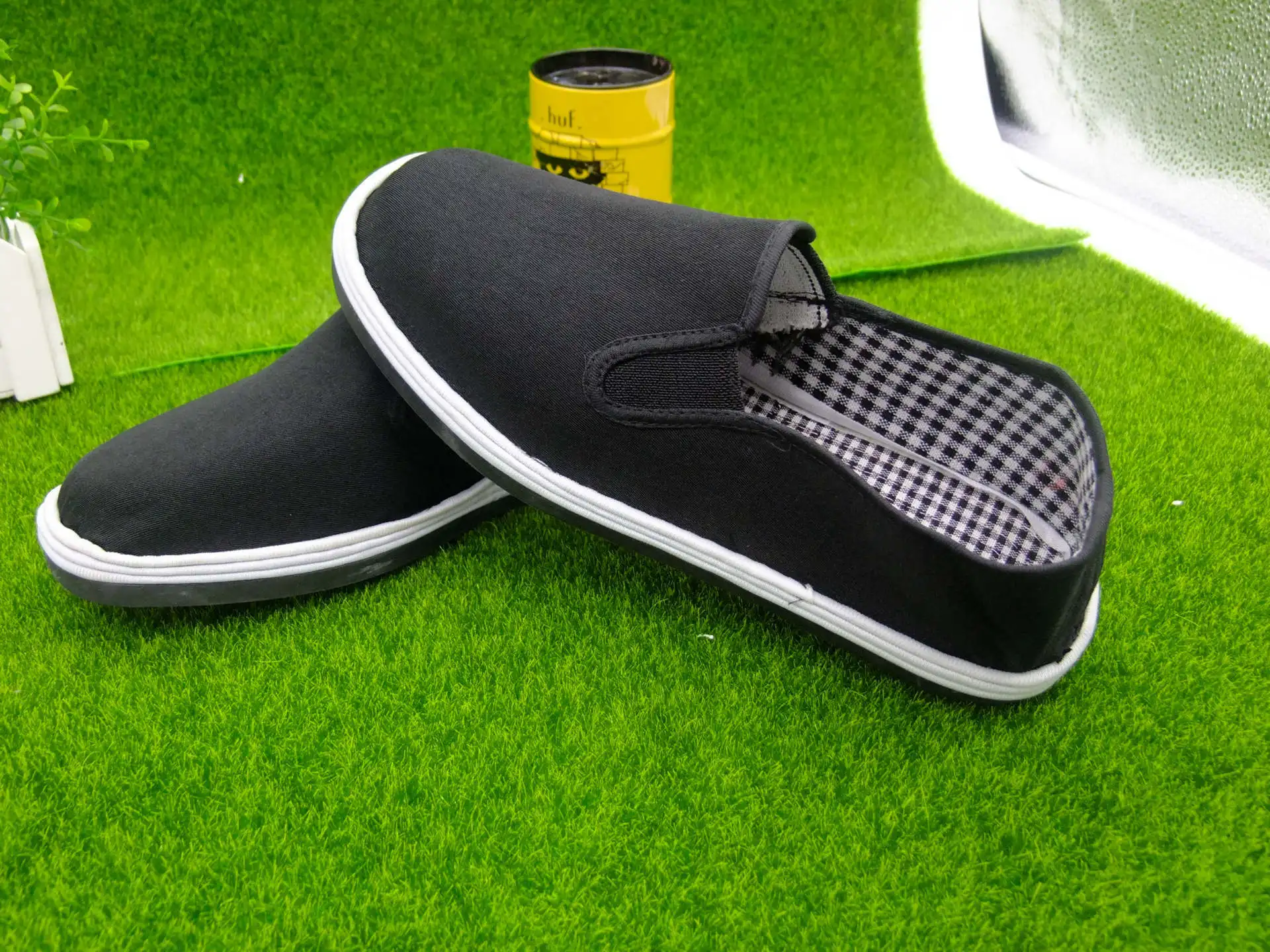 Factory direct men's old Beijing black cloth shoes shoes for everyday leisure drivers
Factory direct men's old Beijing black cloth shoes shoes for everyday leisure drivers