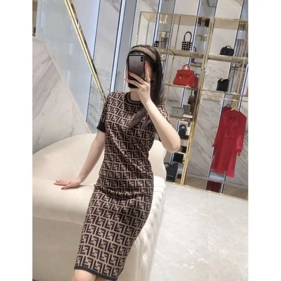 Skinny Short-Sleeved Dress 2021 Spring and Summer Women Decorated Body Bag Hip Temperament Elastic Medium Dress
Skinny Short-Sleeved Dress 2021 Spring and Summer Women Decorated Body Bag Hip Temperament Elastic Medium Dress