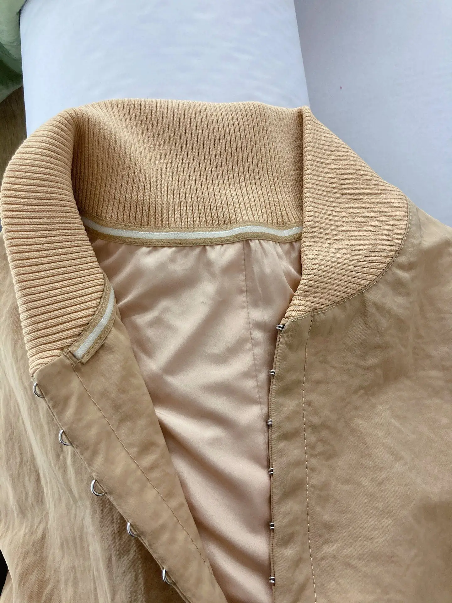 2021 New Ladies High Quality Fashion Long Sleeve Stand Collar Multiple Wearing Stitching Fishbone Jacket 0309
2021 New Ladies High Quality Fashion Long Sleeve Stand Collar Multiple Wearing Stitching Fishbone Jacket 0309