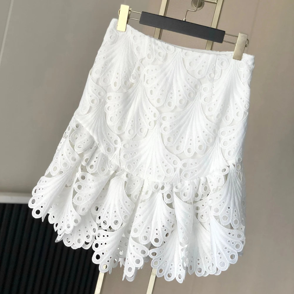 2021 summer new water-soluble flower hollow lace half skirt women pure white palace style lace skirts
2021 summer new water-soluble flower hollow lace half skirt women pure white palace style lace skirts