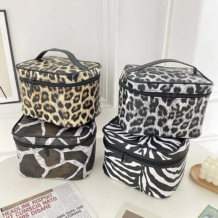 Travel bag Girl Makeup bag handbag Women Cosmetics Organizers Waterproof Storage High-Capacity Cosmetic Bag
Travel bag Girl Makeup bag handbag Women Cosmetics Organizers Waterproof Storage High-Capacity Cosmetic Bag