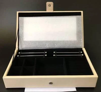 RLLEN Original Simple High-End Charm Jewelry Gift Box Women's Jewelry Necklace Bracelet Earring Leather Storage Box Protective 
RLLEN Original Simple High-End Charm Jewelry Gift Box Women's Jewelry Necklace Bracelet Earring Leather Storage Box Protective