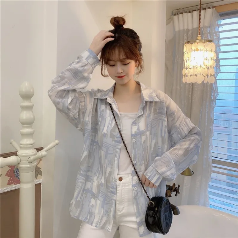Loose All-Matching Ins Fashionable Shirt Women's Summer New Chiffon Transparent Sun Protection Clothing Retro Blooming Long
Loose All-Matching Ins Fashionable Shirt Women's Summer New Chiffon Transparent Sun Protection Clothing Retro Blooming Long