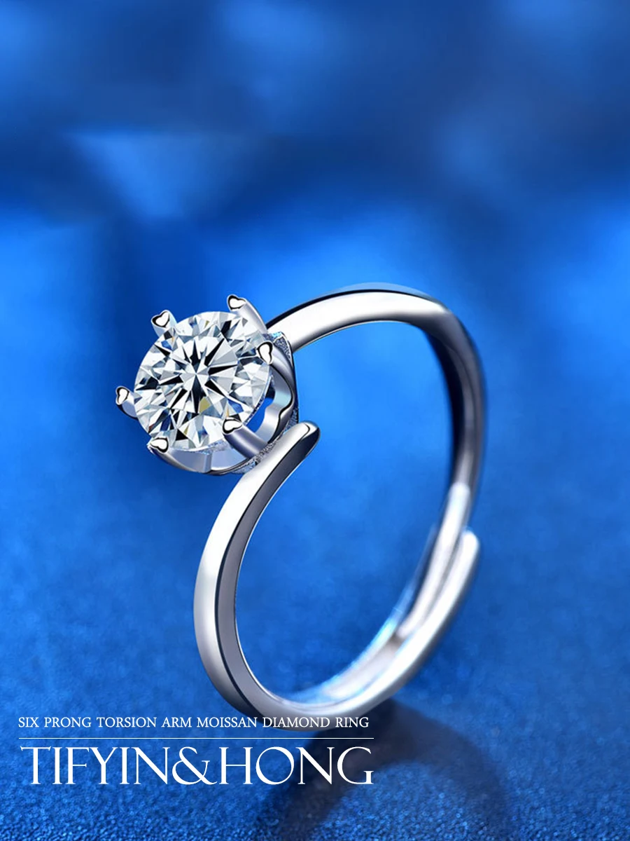 100% Moissanite Twisted Arm Six-Claw Ring Carat High Quality Artificially Made 925 Silver Wedding Engagement Couple Gift Jewelry
100% Moissanite Twisted Arm Six-Claw Ring Carat High Quality Artificially Made 925 Silver Wedding Engagement Couple Gift Jewelry