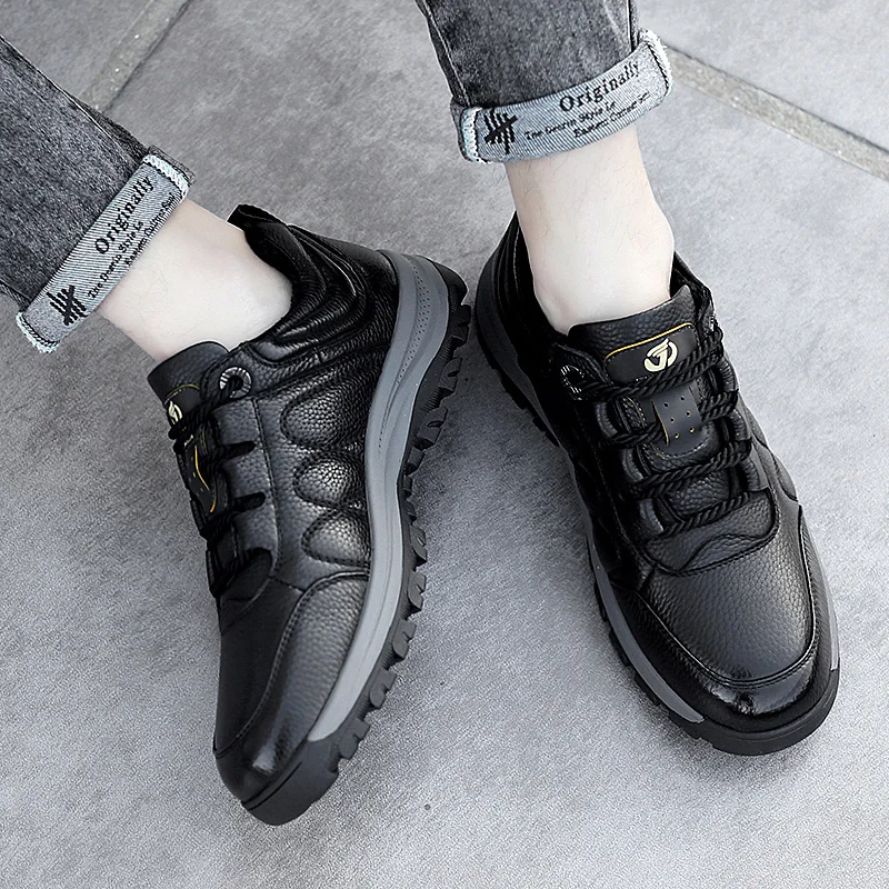 New Fashion Black Men Casual Shoes Leather High Top Outdoor Non-slip Sneakers Shoes Military Boots Winter Shoes *
New Fashion Black Men Casual Shoes Leather High Top Outdoor Non-slip Sneakers Shoes Military Boots Winter Shoes *