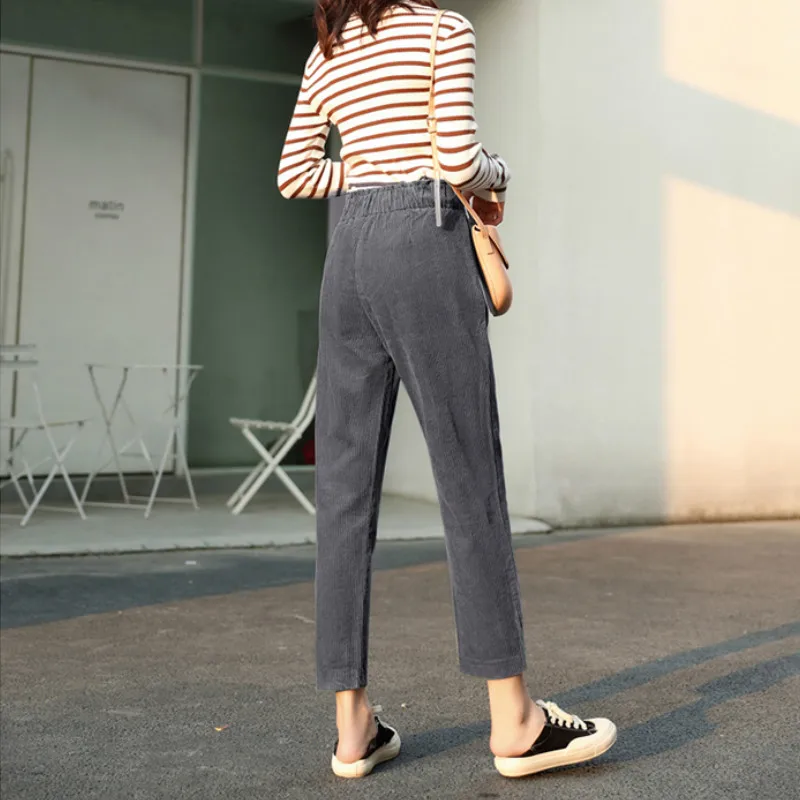 XIBUSANA 2020 Autumn Cotton Elastic High Waist Harem Pants Lady Casual Solid Single Breasted Corduroy Ankle Lentgh Pants Female
XIBUSANA 2020 Autumn Cotton Elastic High Waist Harem Pants Lady Casual Solid Single Breasted Corduroy Ankle Lentgh Pants Female