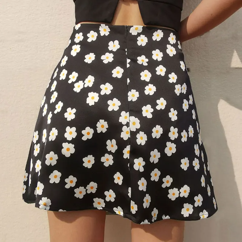 2020 Summer Mini Skirt Elegant Boho Skirts Fashion High Waist skirt Floral Satin Short Skirts for Women Kawaii A-line skirt
2020 Summer Mini Skirt Elegant Boho Skirts Fashion High Waist skirt Floral Satin Short Skirts for Women Kawaii A-line skirt