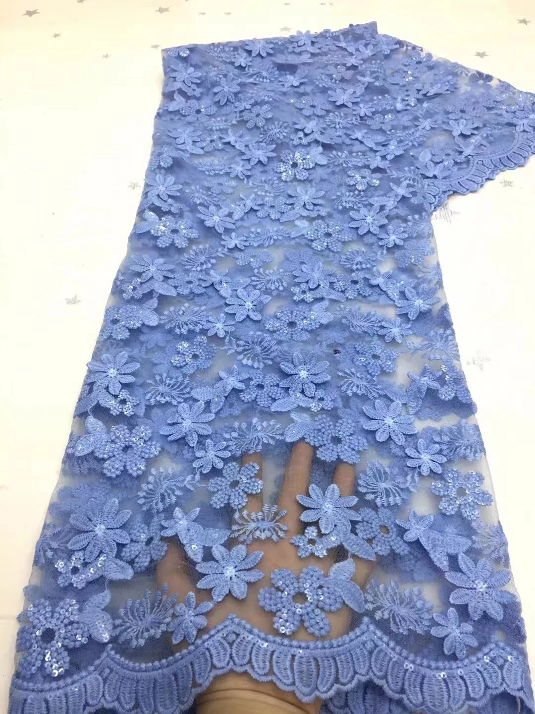 2021 High Quality Embroidered Nigerian Net Lace Fabric France tull Lace Fabric African Lace For Party Popular Dubai Style 5 Yard 
2021 High Quality Embroidered Nigerian Net Lace Fabric France tull Lace Fabric African Lace For Party Popular Dubai Style 5 Yard