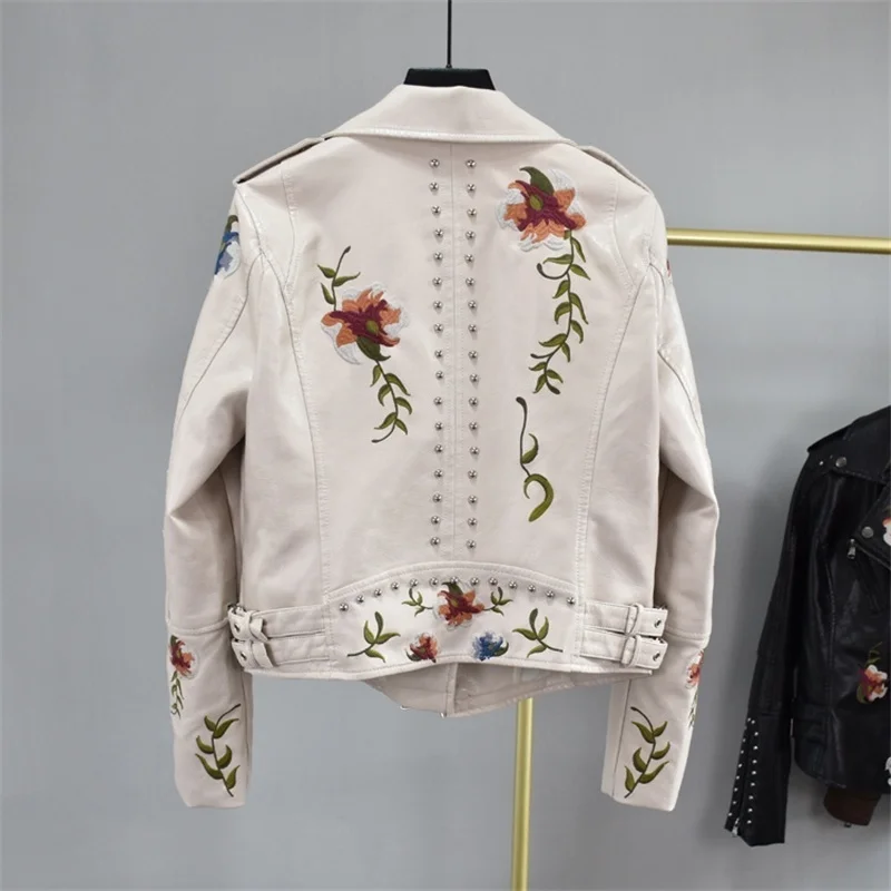 dress Leather dress women's 2021 spring new suit collar embroidery rivet waist short wash PU leather jacket fashion
dress Leather dress women's 2021 spring new suit collar embroidery rivet waist short wash PU leather jacket fashion