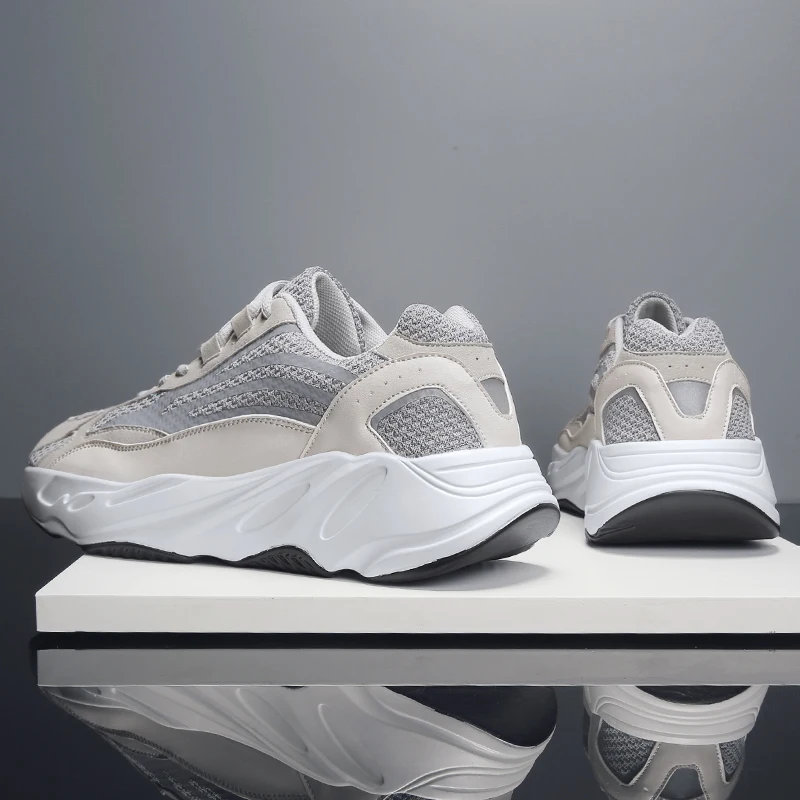 Man's Casual Shoes Thick-soled Luminous Shoes Men Breathable Male Shoes Youth Trend Men's Sports New Daddy Shoes Comfortable
Man's Casual Shoes Thick-soled Luminous Shoes Men Breathable Male Shoes Youth Trend Men's Sports New Daddy Shoes Comfortable