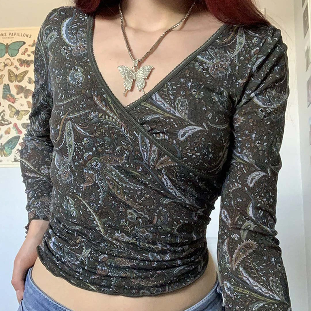Fashion Causal Y2K Women's T-shirt Retro Paisley V-neck Long Sleeve Tops Basic Female Clothing High Street Autumn Women Shirt
Fashion Causal Y2K Women's T-shirt Retro Paisley V-neck Long Sleeve Tops Basic Female Clothing High Street Autumn Women Shirt