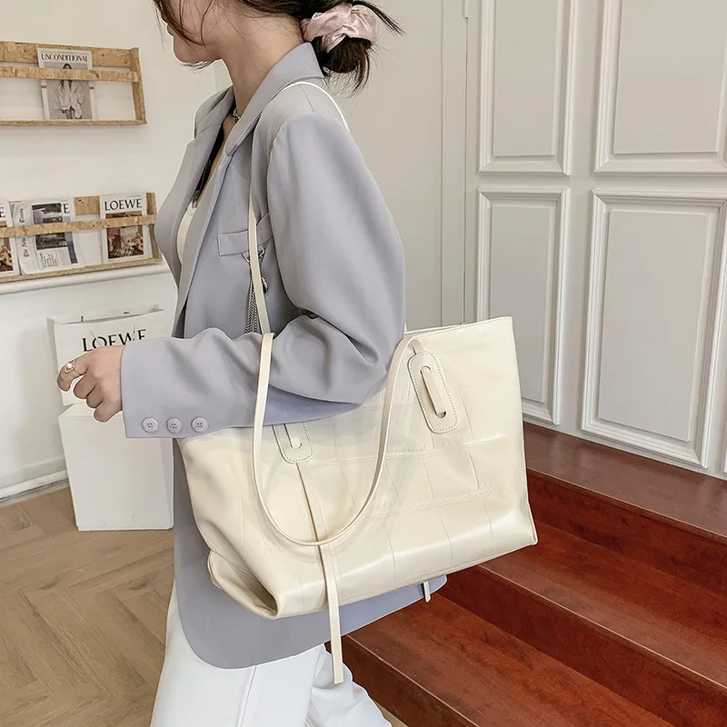 Luxury brand bag mini summer large capacity shoulder bag messenger bag handbag lady designer wallet handbag women bags V7
Luxury brand bag mini summer large capacity shoulder bag messenger bag handbag lady designer wallet handbag women bags V7