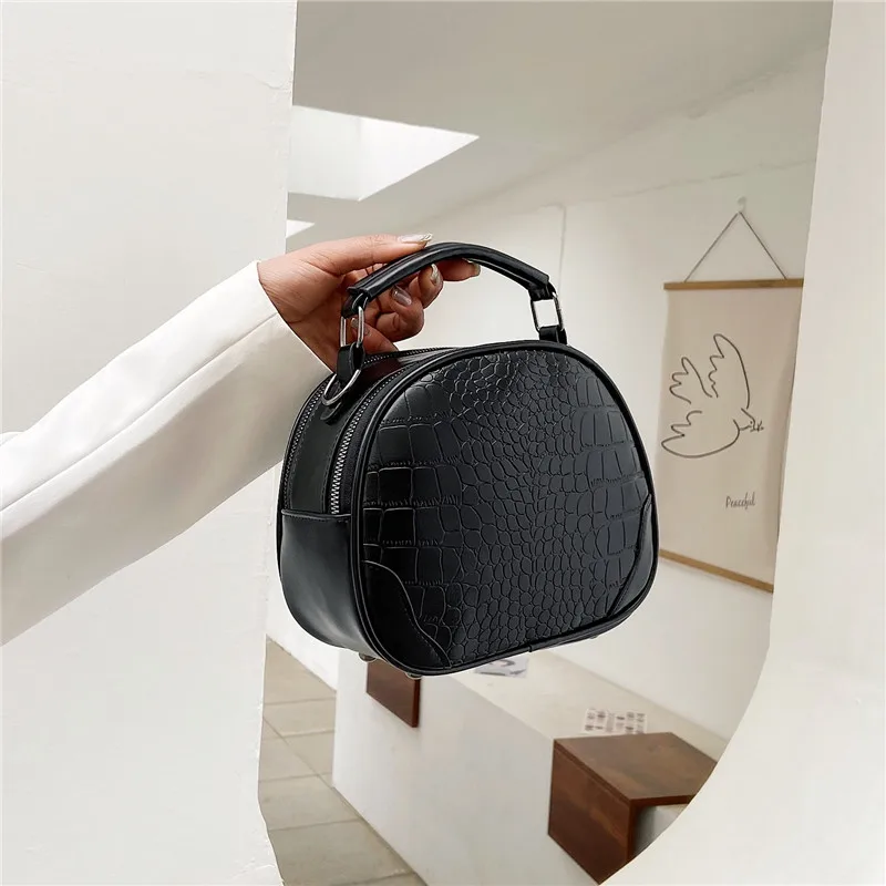 Soft PU Leather Tote Bag For Women 2021 Versatile Small Crossbody Bag Solid Alligator Pattern Square Bag Luxury Designer Handbag
Soft PU Leather Tote Bag For Women 2021 Versatile Small Crossbody Bag Solid Alligator Pattern Square Bag Luxury Designer Handbag