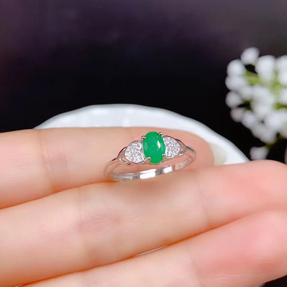 Natural Emerald ring 925 silver lady gift simple simple birthday present Wedding gift
Natural Emerald ring 925 silver lady gift simple simple birthday present Wedding gift