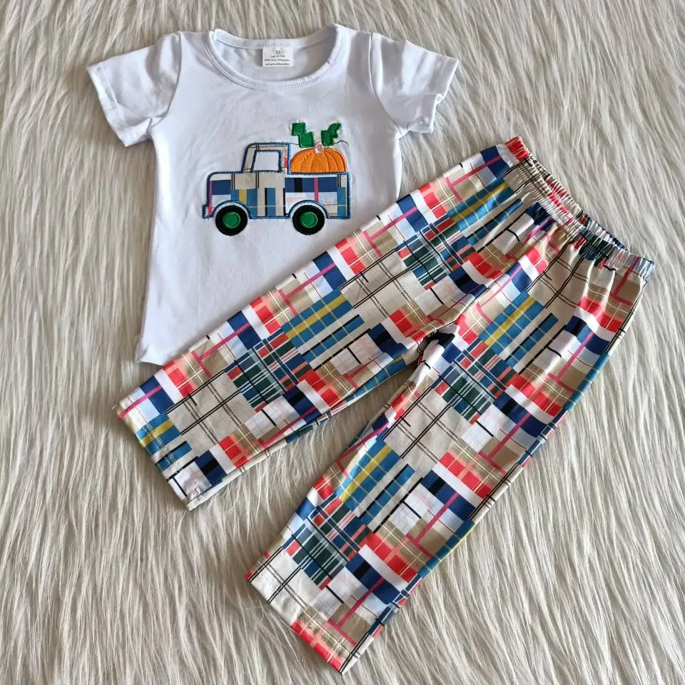 Hot sale new children's baby boy Halloween boutique suit truck pumpkin embroidery pattern short sleeve trousers style
Hot sale new children's baby boy Halloween boutique suit truck pumpkin embroidery pattern short sleeve trousers style