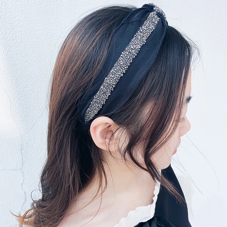 Crystal Wide Headband Pearl knotted Headband Fashion Women Organza Patchwork Shiny Sequin Hair Hoop Cross Knot Hair Accessories 
Crystal Wide Headband Pearl knotted Headband Fashion Women Organza Patchwork Shiny Sequin Hair Hoop Cross Knot Hair Accessories