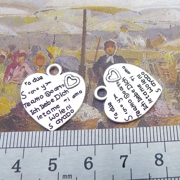 1.8G 20 * 22mm Love hear antique Silver Alloy charm pendnat ornament Jewelry Accessories DIY Vintage ornament 50pcs/Bag
1.8G 20 * 22mm Love hear antique Silver Alloy charm pendnat ornament Jewelry Accessories DIY Vintage ornament 50pcs/Bag