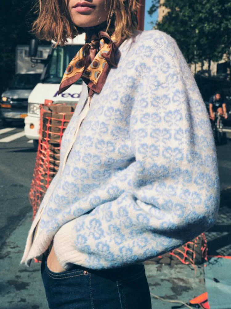ZA early autumn new sweet and simple round neck long-sleeved thread single-breasted temperament jacquard knitted jacket women
ZA early autumn new sweet and simple round neck long-sleeved thread single-breasted temperament jacquard knitted jacket women