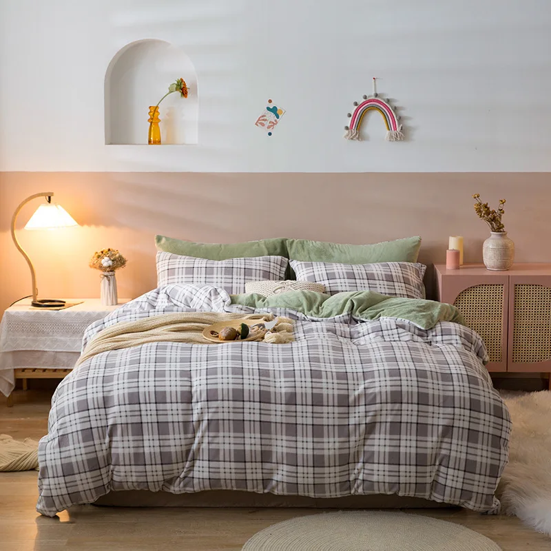 Four-piece Bedroom Bed Linen Set Winter Pattern Thick Double-sided Quilt Cover Fashion Simple Family Hotel Bedding Set
Four-piece Bedroom Bed Linen Set Winter Pattern Thick Double-sided Quilt Cover Fashion Simple Family Hotel Bedding Set