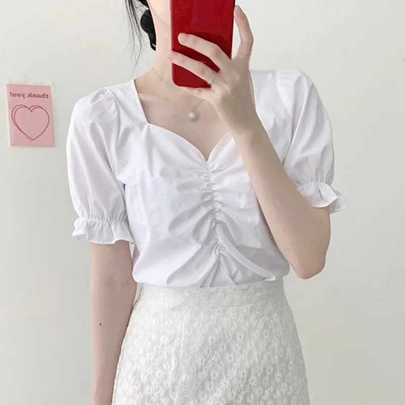 Blouses & Shirts
Blouses & Shirts