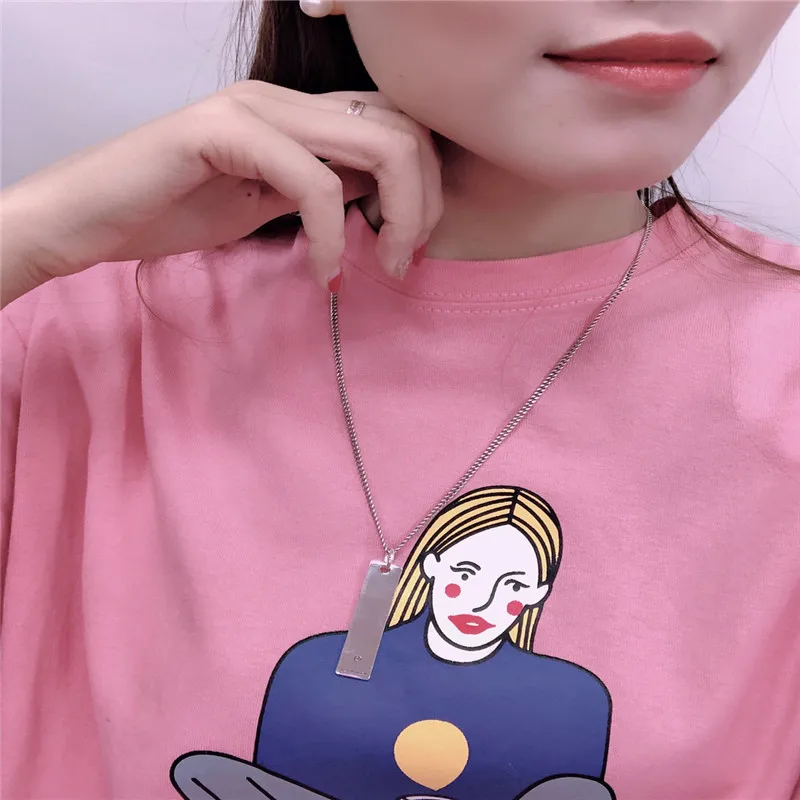 1:1 original Stylish simplicity S925 Sterling silver Create a long bar pendant necklace Men and women luxury brands Logo gift
1:1 original Stylish simplicity S925 Sterling silver Create a long bar pendant necklace Men and women luxury brands Logo gift