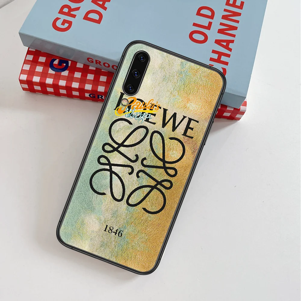 Loewee Fashion Luxury Brand Phone Case For Samsung Galaxy A 3 5 7 8 10 20 20E 21S 30 30S 40 50 51 70 71 black Funda Silicone
Loewee Fashion Luxury Brand Phone Case For Samsung Galaxy A 3 5 7 8 10 20 20E 21S 30 30S 40 50 51 70 71 black Funda Silicone