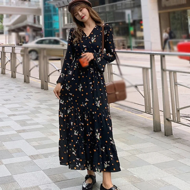 Hot Floral Skirt Ladies DressV-neck Spring And Autumn Bottoming Skirt French Lazy Long Skirt
Hot Floral Skirt Ladies DressV-neck Spring And Autumn Bottoming Skirt French Lazy Long Skirt