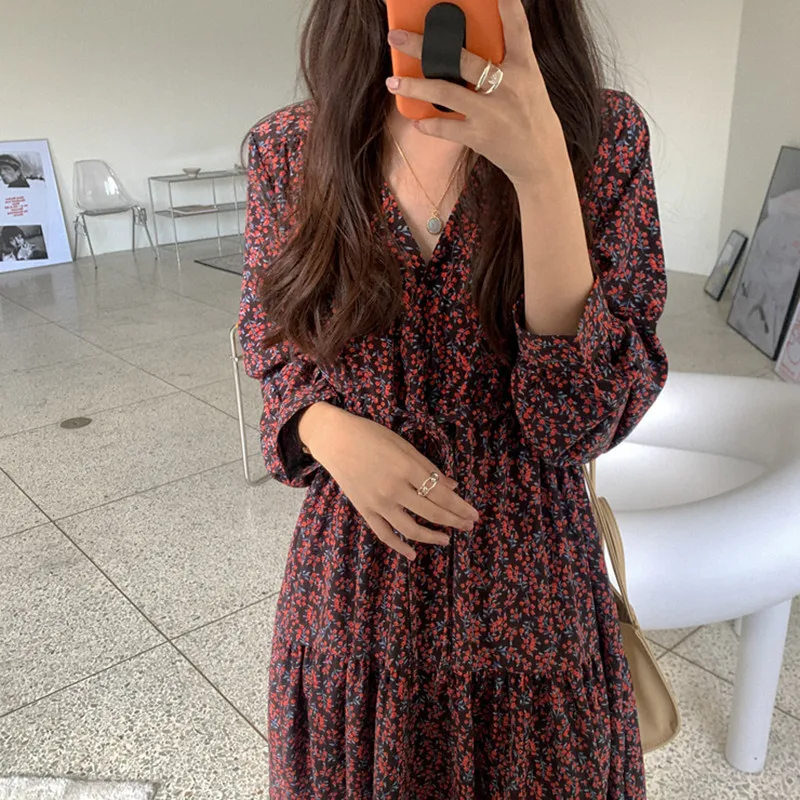 Hzirip Korean V-Neck Casual Women 2021 Full Screen Flower Dress Elegant Chic Fashion Gentle Waist High Quality Slim Lady Dress
Hzirip Korean V-Neck Casual Women 2021 Full Screen Flower Dress Elegant Chic Fashion Gentle Waist High Quality Slim Lady Dress