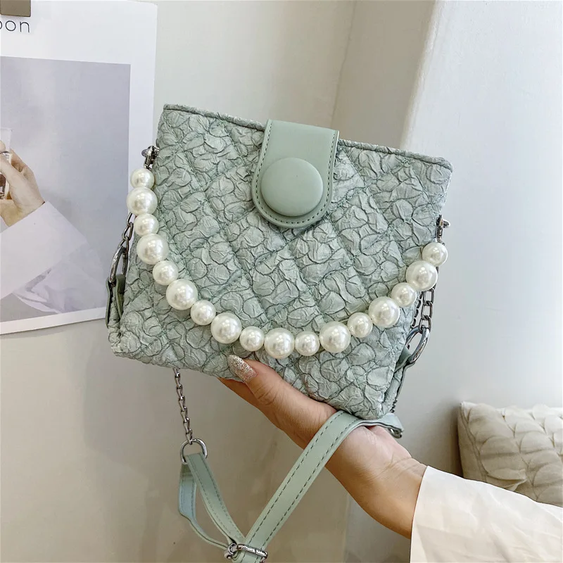 2021 New Pearl Handbag for Women Fashion Lace Chain Shoulder Bag Women's Solid Color Large Capacity Messenger Bag
2021 New Pearl Handbag for Women Fashion Lace Chain Shoulder Bag Women's Solid Color Large Capacity Messenger Bag