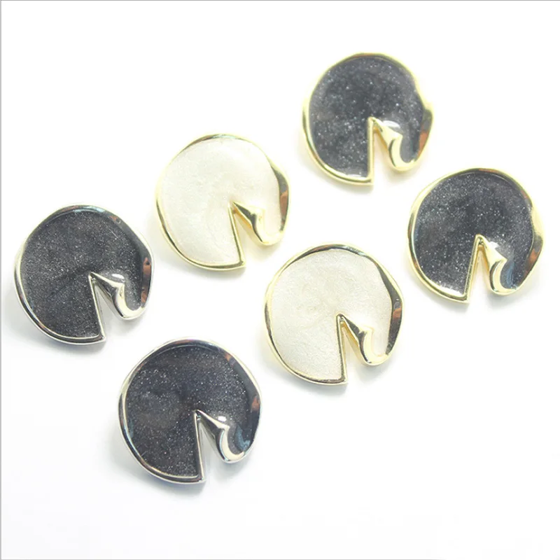 50 PCS Number Of Silver Powder Drops Metal Button For Clothing Spot High-Grade Windbreaker Suits 15-25MM
50 PCS Number Of Silver Powder Drops Metal Button For Clothing Spot High-Grade Windbreaker Suits 15-25MM