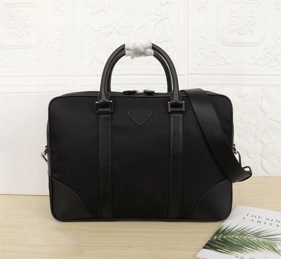 Men's black nylon designer briefcase high quality laptop bag large capacity retro fashion office handbag
Men's black nylon designer briefcase high quality laptop bag large capacity retro fashion office handbag