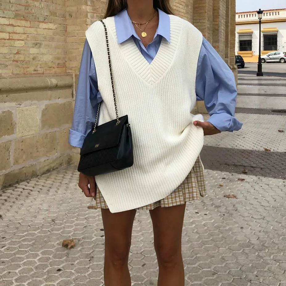 V Neck Knitted Vest Women Sweater Autumn Winter 2020 New Korean Loose Knitted Sweater Lady Sleeveless Knitted Pullover Jumper
V Neck Knitted Vest Women Sweater Autumn Winter 2020 New Korean Loose Knitted Sweater Lady Sleeveless Knitted Pullover Jumper