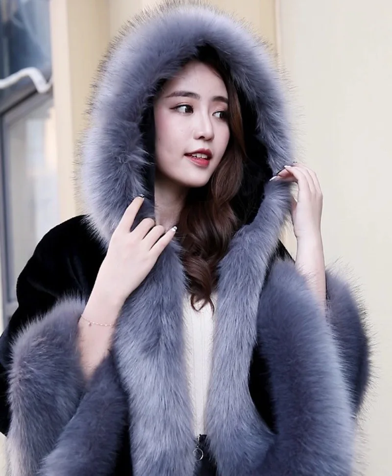 Factory Direct Korean-Style Faux Fur Women's Shawl Cape Hooded Coat Faux Fox Fur Faux Leather Fur Coat 
Factory Direct Korean-Style Faux Fur Women's Shawl Cape Hooded Coat Faux Fox Fur Faux Leather Fur Coat