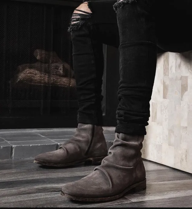 Fashionable Men's Shoes 2021 Folded British Style Short Boots Retro Classic High Quality Mens Leather Boots Zapatos Para Hombre
Fashionable Men's Shoes 2021 Folded British Style Short Boots Retro Classic High Quality Mens Leather Boots Zapatos Para Hombre