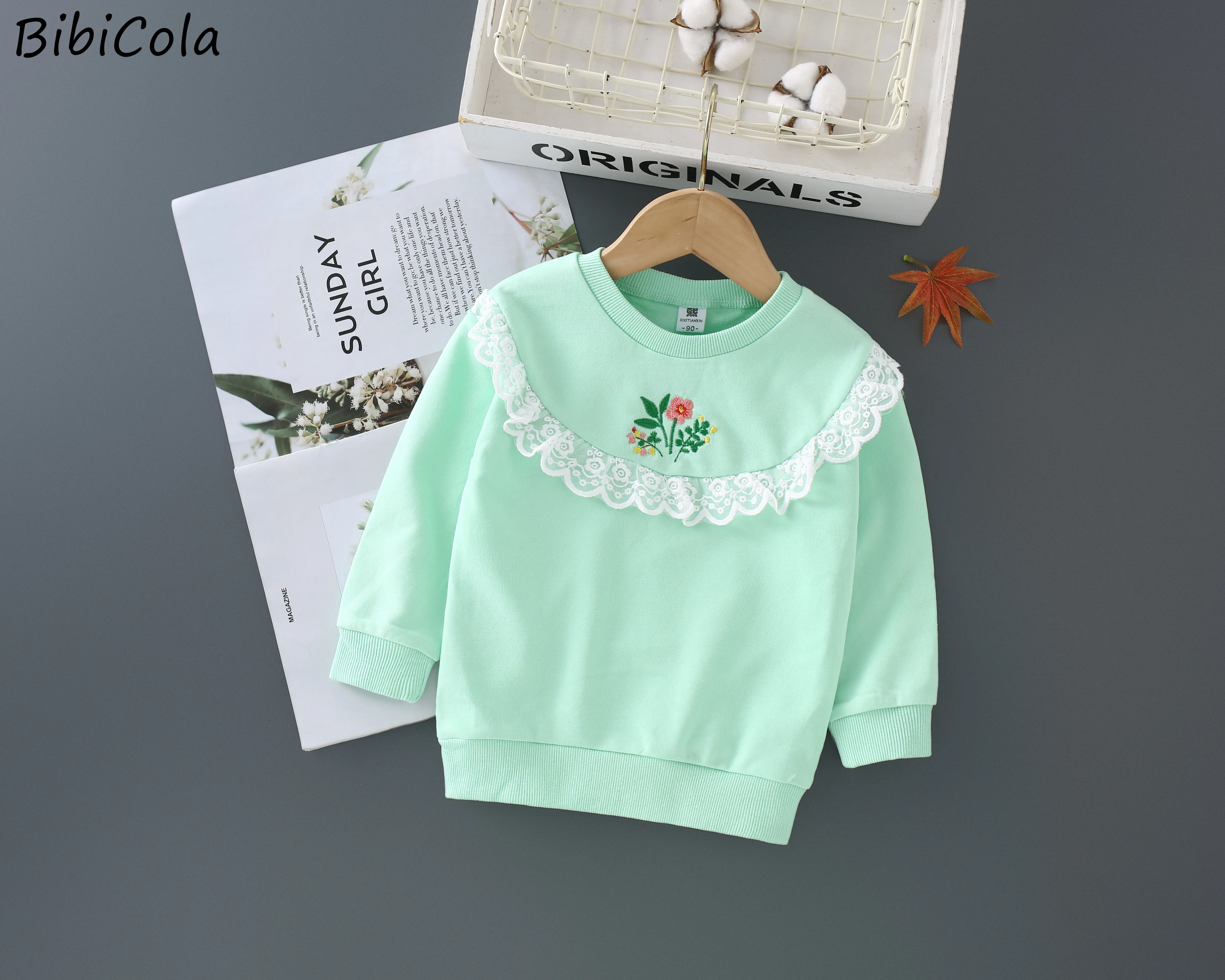 Sweater girls spring and autumn Korean version of pure cotton lace collar girls baby spring and autumn new tide sweater
Sweater girls spring and autumn Korean version of pure cotton lace collar girls baby spring and autumn new tide sweater