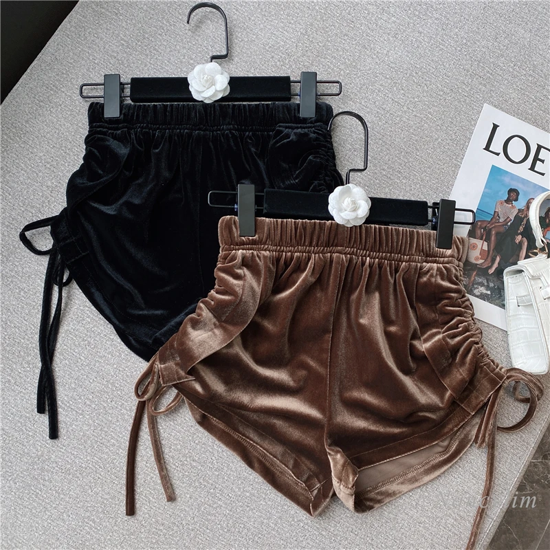 Женские шорты с завышенной талией и двойным шнурком, Новинка осени 2021, Универсальные однотонные пикантные короткие брюки для женщин
Женские шорты с завышенной талией и двойным шнурком, Новинка осени 2021, Универсальные однотонные пикантные короткие брюки для женщин
