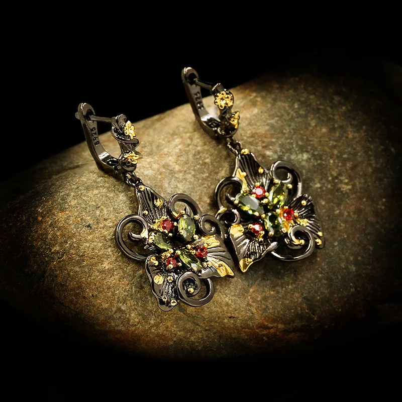Vintage Female Red Crystal Drop Earrings Charm 14KT Black Gold Wedding Earrings For Women Trendy Hollow Flower Dangle Earrings
Vintage Female Red Crystal Drop Earrings Charm 14KT Black Gold Wedding Earrings For Women Trendy Hollow Flower Dangle Earrings