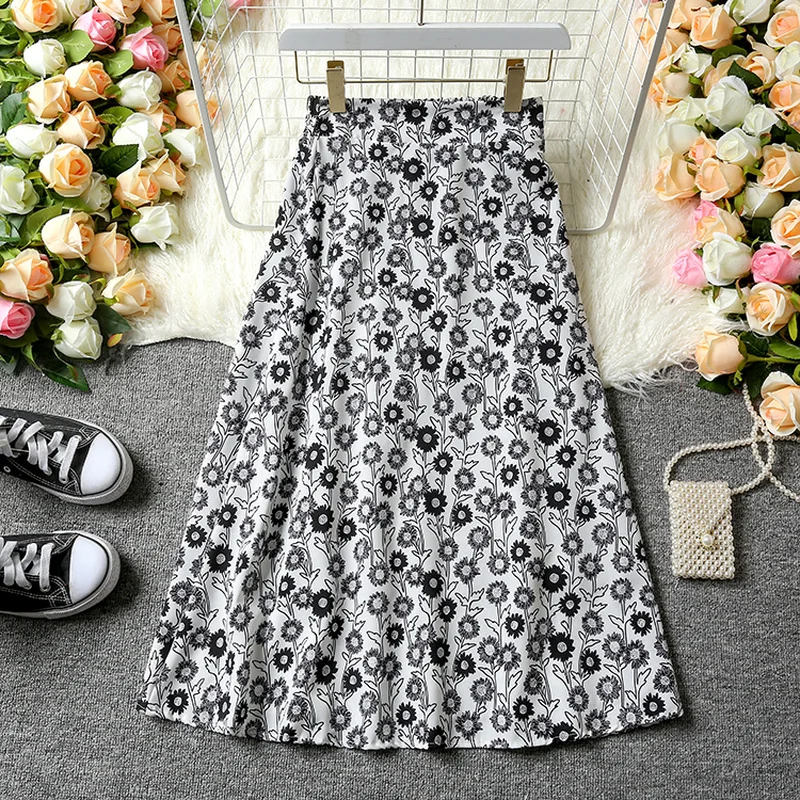 Casual Summer Women Skirt Retro Floral Print Elastic Waist Jupes Pour Dames Korean Fashion A-Line Vintage Faldas Mujer Moda 2021
Casual Summer Women Skirt Retro Floral Print Elastic Waist Jupes Pour Dames Korean Fashion A-Line Vintage Faldas Mujer Moda 2021