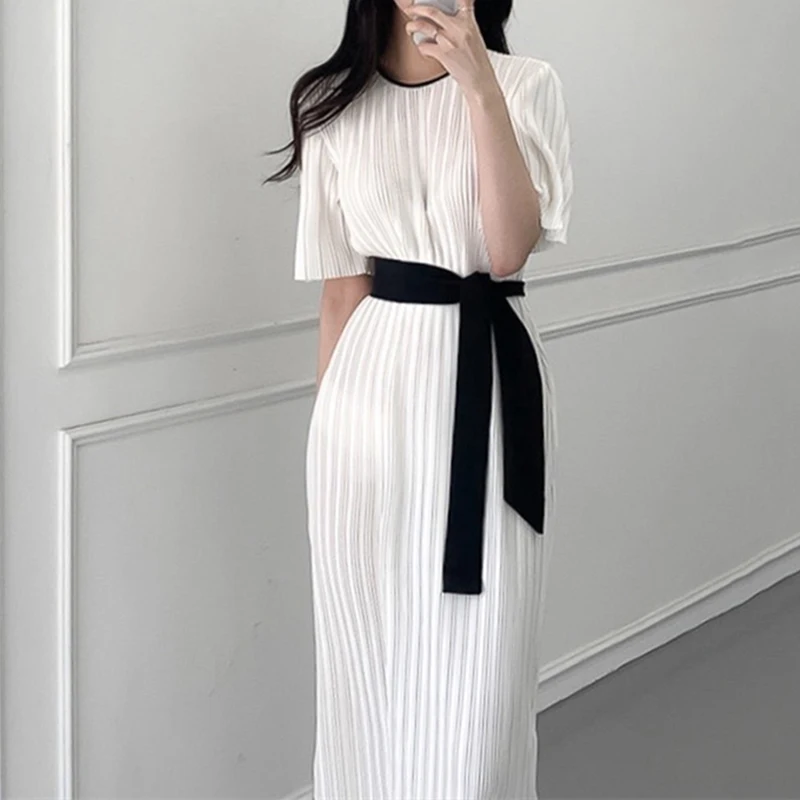Korea Chic Dress Woman Summer Elegant O-neck White Pleated Vestido Woman Dresses Loose Lace-up Vintage Maxi Dress Female 2021
Korea Chic Dress Woman Summer Elegant O-neck White Pleated Vestido Woman Dresses Loose Lace-up Vintage Maxi Dress Female 2021